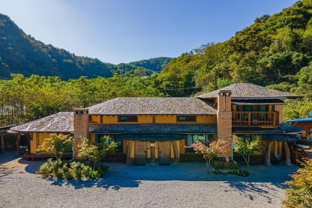 Kim Satgat Heukjib Yiyagi Hotel Yeongwol Exterior photo